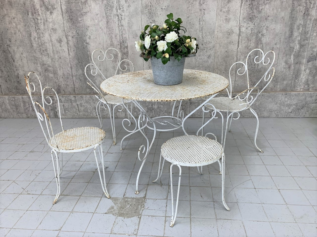 White Metal Garden Circular Table with Two Carvers, One Additional Chair and One Stool