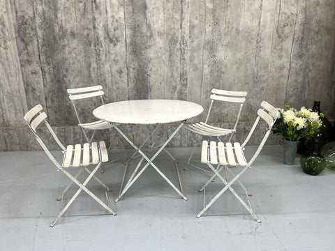 Circular Folding White Metal Garden Furniture Set with 4 Folding Chairs
