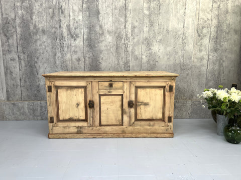 160.5cm Shop Counter Sideboard Kitchen Island with Cupboards