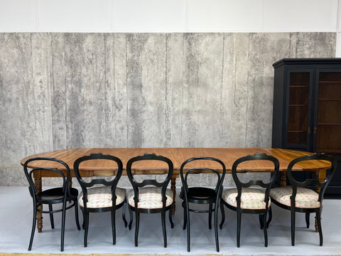 122.5cm - 362cm Long Extending Circular Drop Leaf Dining Table