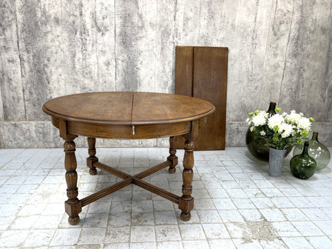 Circular Mid Century Oak extendable Dining Table