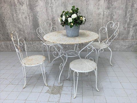White Metal Garden Circular Table with Two Carvers, One Additional Chair and One Stool