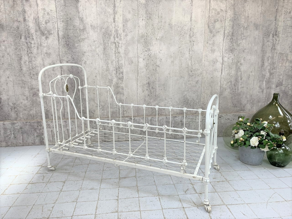White Metal French Wrought Iron Day Bed